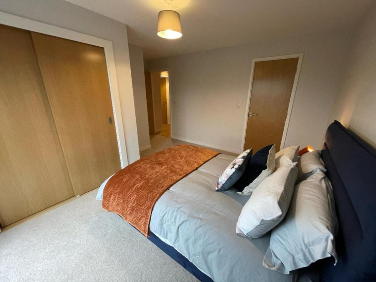 Stunning 2-Bed Apartment In Bristol With Parking Exterior photo