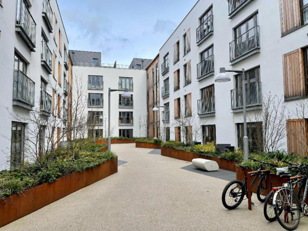 Stunning 2-Bed Apartment In Bristol With Parking Exterior photo